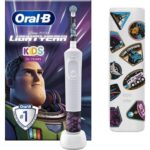 Cepillo Dental Oral-B Vitality Kids Lightyear/ Incluye Funda y 4 Pegatinas Temáticas